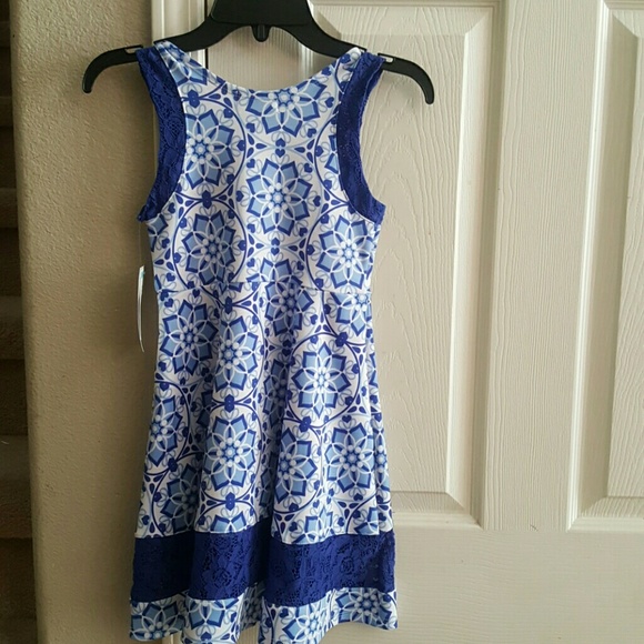 Dress - Picture 2 of 5